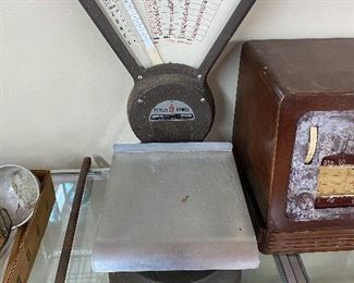 Vintage Pitney Bowes Scale