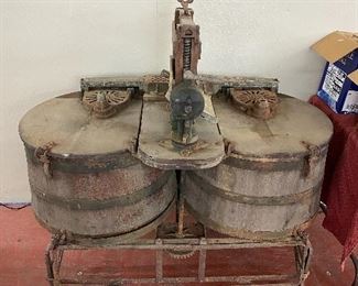 Early Dexter Wooden Barrel Double Washing Machine