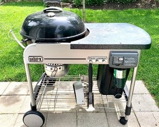 $300 Weber Performer Grill 22” w/Gas Starter