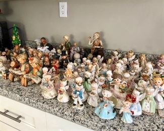 Porcelain figurines, angels, Hummels 