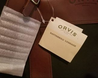 Brand NEW ORVIS WHEEL DUFFLE BAG
