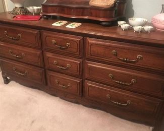 Vintage Dresser United Furniture made in USA