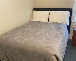 Full size bed (with or without mattress)