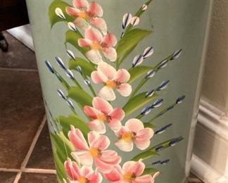 Tole waste basket