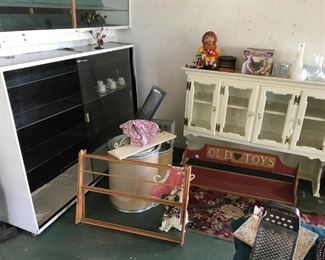 Metal Sales Shelf with Glass Shelves and Lock, Rug, Hutch Top, etc. 