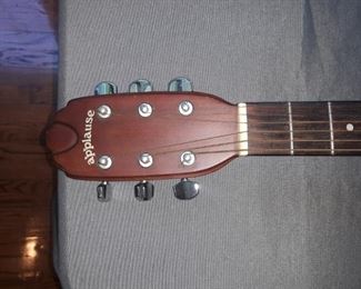 Applause acoustic Guitar