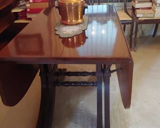 Duncan Phyfe Drop Leaf Table & 4 Chairs (2 with Arms & 2 without)