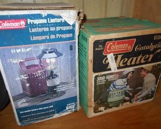 Vintage Coleman heater MINT and Coleman lantern
