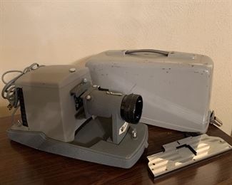 Vintage Viewlex Model V-500-P Projector with Case
