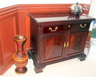 Thomasville Flame Mahogany Server