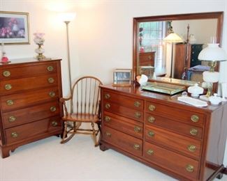 Willett Full Size Bedroom Set (Cherry Bed, Dresser with Mirror, Chest of Drawers, Night Stand)
