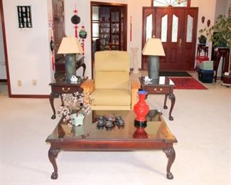 Pair of Thomasville End Tables, Thomasville Coffee Table