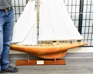 LARGE 6 Foot America's Cup Yacht Endeavour Model