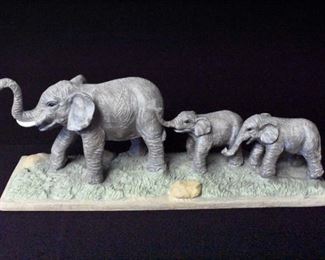 Elephant with Babies Decor / Figurine / Statue