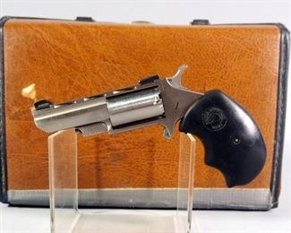 North American Arms Black Widow .22 MAG 5-Shot Revolver SN# BW18252, In Carry Case