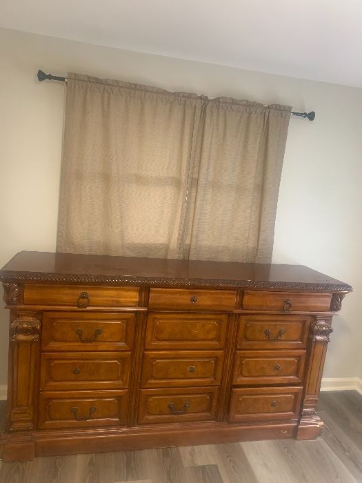 Wooden Dresser (73 x 20 x 38.5): $250