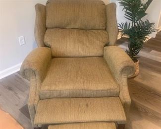40 x 31.5 green  reclining chair: $65
