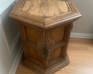 22 x 22.5
round side table: $25