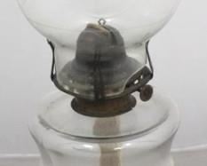 14 - Vintage kerosene lamp 19" tall