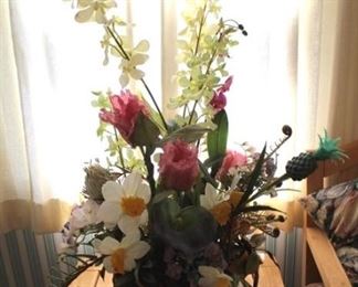 20 - Silk flower arrangement

