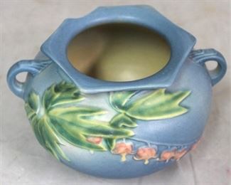 119 - Roseville pottery vase - chipped 4" tall
