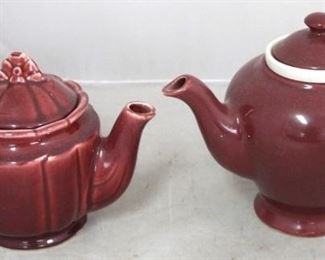 121 - USA & McCormick teapots