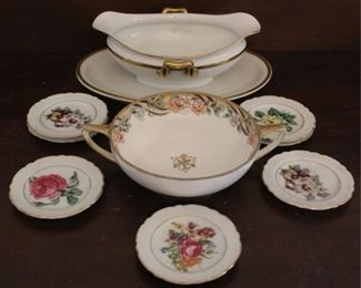 329 - Lot of assorted china set
