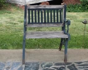 454 - 3 Matching outdoor benches/chairs 31 x 26 x 20