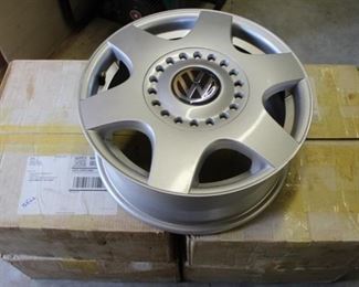462 - 4 Volkswagon 16" metal wheels new in boxes