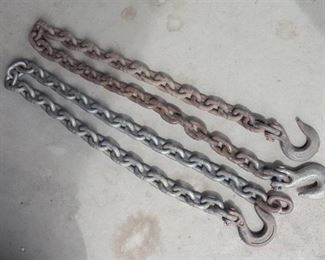 2 Chains - 1 has 2 Hooks and other has 1 Hook