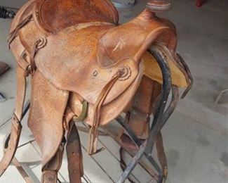 Saddle