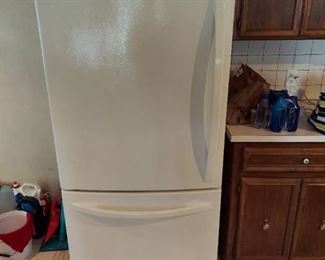 Kenmore Refrigerator with Bottom Freezer - Light in Top Does Not Work - Contents Not Included