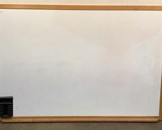 \Located in: Chattanooga, TN
MFG Quartet
Dry Erase Board
Size (WDH) 72"x48"
*Sold As Is Where Is*

SKU: P-WALL