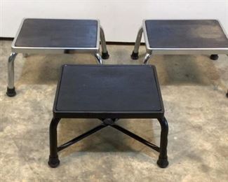 Located in: Chattanooga, TN
MFG Brewer
Foot Stools
Size (WDH) 14"Wx11"Dx9"H
**Sold As Is Where Is**

SKU: G-2-B