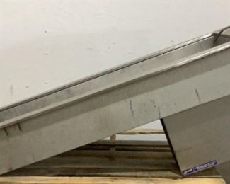 Located in: Chattanooga, TN
MFG Wyott
Model CW-4
Ser# 92-12-96
Power (V-A-W-P) V-115, Hz - 60, Single Phase
Coldwell
*Per Consignor - Works*
Overall - 56 1/4"W X 26"D X 20 1/2"H
Well - 50 1/4"W X 20"D X 6 1/4"H
*Sold As Is Where Is*