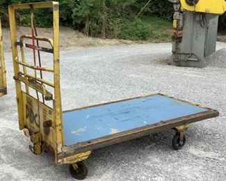 Located in: Chattanooga, TN
MFG Accumu-Cart
Rolling Cart
Size (WDH) 86"Wx42"Dx65"H
**Sold As Is Where Is*