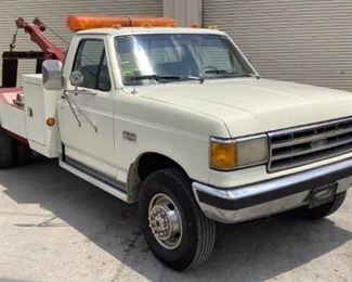 VIN 2FDLF47M3MCA12634
Year: 1991 Make: Ford Model: F-450 SD XLT Lariat Trim Level: Tow Truck
Engine Type: 7.3L V8 Diesel
Transmission: 5 Speed Manual
Miles: 19,411
Color: White
Driveline: 2WD
Located In: Chattanooga, TN
Operational Status: Runs And Drives
*Fuel Gauge Does Not Work*
*Rear View Mirror Is Broken Off*
*Passenger Window Does Not Work*
*Has One Key-Starts Ignition, Does Not Fit Door*
*Hydraulic Fluid Leak*
Power Windows
Power Locks
Manual Seats
Manual Mirrors
Cloth Interior
Heat/AC Runs But Will Not Get Cold
**Sold as is Where is**
