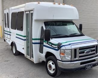 VIN 1FDEE3FL1EDA37967
Year: 2014 Make: Ford Model: E-350 Trim Level: Bus
Engine Type: 5.4L V8
Transmission: Automatic
Miles: 184,558
Color: White
Driveline: 2WD
Located In: Chattanooga, TN
Operational Status: Runs, Drives and Operates
Manual Windows
Manual Locks
Manual Seat
Vinyl Interior
Ramp Spec-
MFR - The Braun Corp
Model - NCL917FIB-2
Serial - EA-04587
Year - 2014
*Sold On TN Title*

2-1