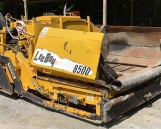 Located in: Chattanooga, TN Offsite
Yr 1999
MFG LeeBoy
Model L8500T
Ser# 1041198001886
Paver
Size (WDH) 105"W x 155"L x 80"H
Hatz Silent Pack Diesel Motor
SN: 1041416 021126
1101 Hrs On Machine
17Hrs On Engine
Includes 3 Screed Cutoff Plates
Screed Dimensions: 8’-15’
**Sold as is Where is**
Runs And Operates