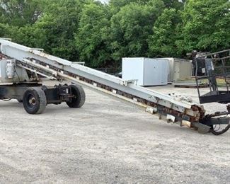 Located in: Chattanooga, TN
MFG Simon
Model MP 110
Telescopic Man Lift
*Propane Tanks NOT Included*
Hours: 6,413
Engine Manufacturer: Ford
Engine Model Number: CSG-649P-6006-Y
Engine Serial Number: 23352
**Sold as is Where is**
Runs And Operates