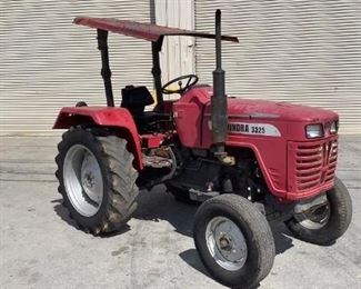 MFG Mahindra
Model 3325DI
Ser# EMANI1541A5
Tractor
Hours: 2286.5
Tire Size (Front/Rear): 6X16 / 12.4X28
Engine Make: Mahindra
Engine Family: 5MMLL01.8475
Displacement: 1.9L
Output: 26 kW (35 Hp)
Transmission: 4 Speed High/Low
Fuel Type: Diesel
*Sold As Is Where Is*

14862


Runs and Operates