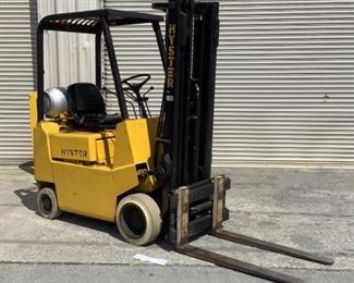 Buyer Premium 10% BP
Ser# B010B06148K
MFG Hyster
Model S30XL
1,800Lb Forklift
Located in: Chattanooga, TN Runs And Operates
*Propane Tank Included*
Hours: 7,140
4' Forks
**Sold as is Where is**