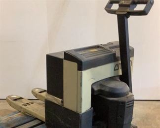 Buyer Premium 10% BP
Ser# 7A11230
MFG Crown
Model 40GPW-3-11
Electric Pallet Jack
Size (WDH) 27-3/4"W x 64"D x 32"H
Located in: Chattanooga, TN
4,000 Lb Lift
Fork Length 35-1/2"L
*Per Consignor Does Not Work*
**Sold As Is Where Is**

SKU: A-2