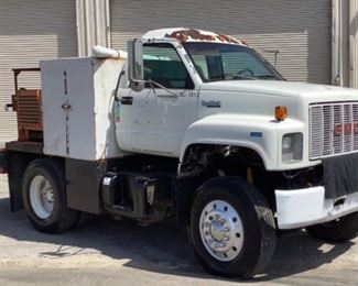 VIN 1GUP7H1JBP511813
Year: 1993 Make: GMC Model: TopKick Trim Level: Service Truck
Engine Type: Caterpillar Diesel
Transmission: Automatic
Miles: 491,553
Color: White
Driveline: 2WD
Located In: Chattanooga, TN
Operational Status: Runs and Drives
*Couldn't Get Winches to Operate*
*Missing Taillight*
*Has Air Leak*
*Missing Driver Side Mirror*
Manual Windows
Manual Locks
Vinyl Interior
*Seat Does NOT Move*
Motor Spec-
MFR - Caterpillar
Model - Ford V636
Diesel
**Sold on TN Title**
**Sold as is Where is**