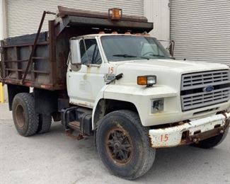 VIN 1FDXK84A7JVA45785
Year: 1988 Make: Ford Model: F-800 Trim Level: Dump Truck
Engine Type: 7.8L Diesel
Transmission: Manual
Miles: 84,588
Color: White
Driveline: 2WD
Located In: Chattanooga, TN
Operational Status: Runs and Drives
*Missing Headlight*
*Rusted Frame*
*Leaking Hydraulic Fluid*
Manual Windows
Manual Seats
Manual Locks
Manual Mirrors
Vinyl Interior
Sold On GA Title
**Sold as is Where is**

2-109