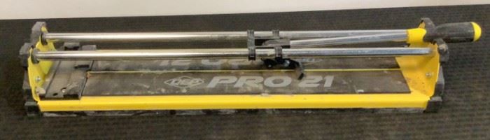 Located in: Chattanooga, TN
MFG QEP
Model Pro 21
21" Tile Cutter
**Sold As Is Where Is**

SKU: L-2-C