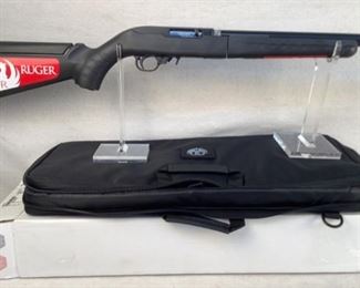 Serial - 0017-69279
Mfg - Ruger 10/22 Takedown
Model - Rifle 22 LR
Barrel - 16.5"
Capacity - 10
Magazines - 1
Type - Rifle, Semi Automatic
Located in Chattanooga, TN
Condition - 1 - New
This lot contains one Ruger 10/22 takedown rifle chambered in 22 long rifle. Comes new in the box with one 10 round magazine and extra cheek riser.