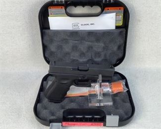 Serial - AFKG746
Mfg - Glock USA 19 9x19
Barrel - 3.75"
Capacity - 15
Magazines - 2
Type - Pistol
Located in Chattanooga, TN
Condition - 1 - New
This lot contains a Glock USA 19 chambered in 9x19. Comes new in the box with two 15 round magazines