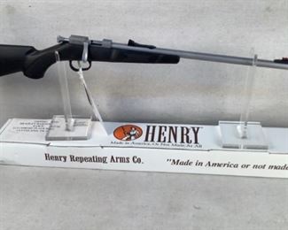 Serial - MB12072W
Mfg - Henry
Model - Mini Bolt Rifle
Caliber - 22 Long Rifle
Barrel - 16.25"
Capacity - 1
Type - Rifle, Bolt Action
Located in Chattanooga, TN
Condition - 1 - New
This is a Henry Mini Bolt action youth rifle chambered in 22 LR. This rifle is a perfect starter rifle for younger shooters our there looking to get into the wide world of firearms.