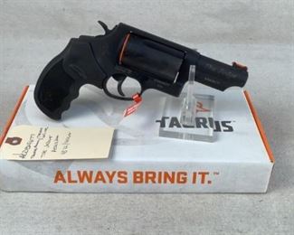 Serial - ACD829677
Mfg - Taurus
Model - Judge Revolver
Caliber - 45 Colt / 410 Gauge
Barrel - 3"
Capacity - 5
Type - Revolver, Double Action
Located in Chattanooga, TN
Condition - 1 - New
This is a new in box Taurus Judge revolver chambered in 45 Colt or 410 Gauge. This revolver is perfect for those in need of a ranch hand style carry pistol for snakes or other small critters.